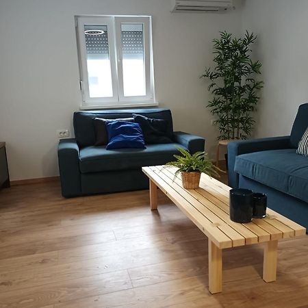 Beachfront House Ivana With Pool - Renovated 2025 Cesarica Ngoại thất bức ảnh