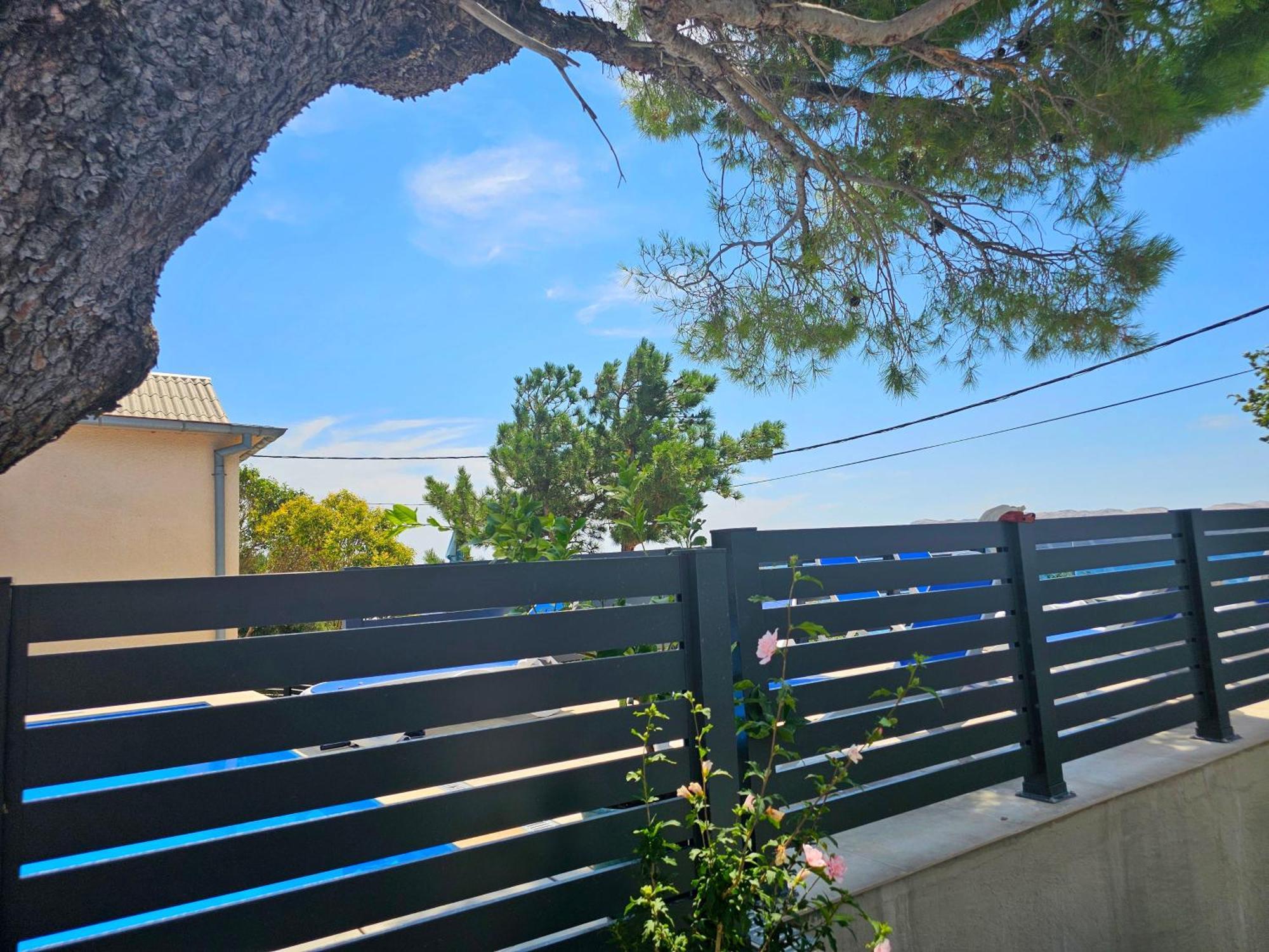 Beachfront House Ivana With Pool - Renovated 2025 Cesarica Ngoại thất bức ảnh