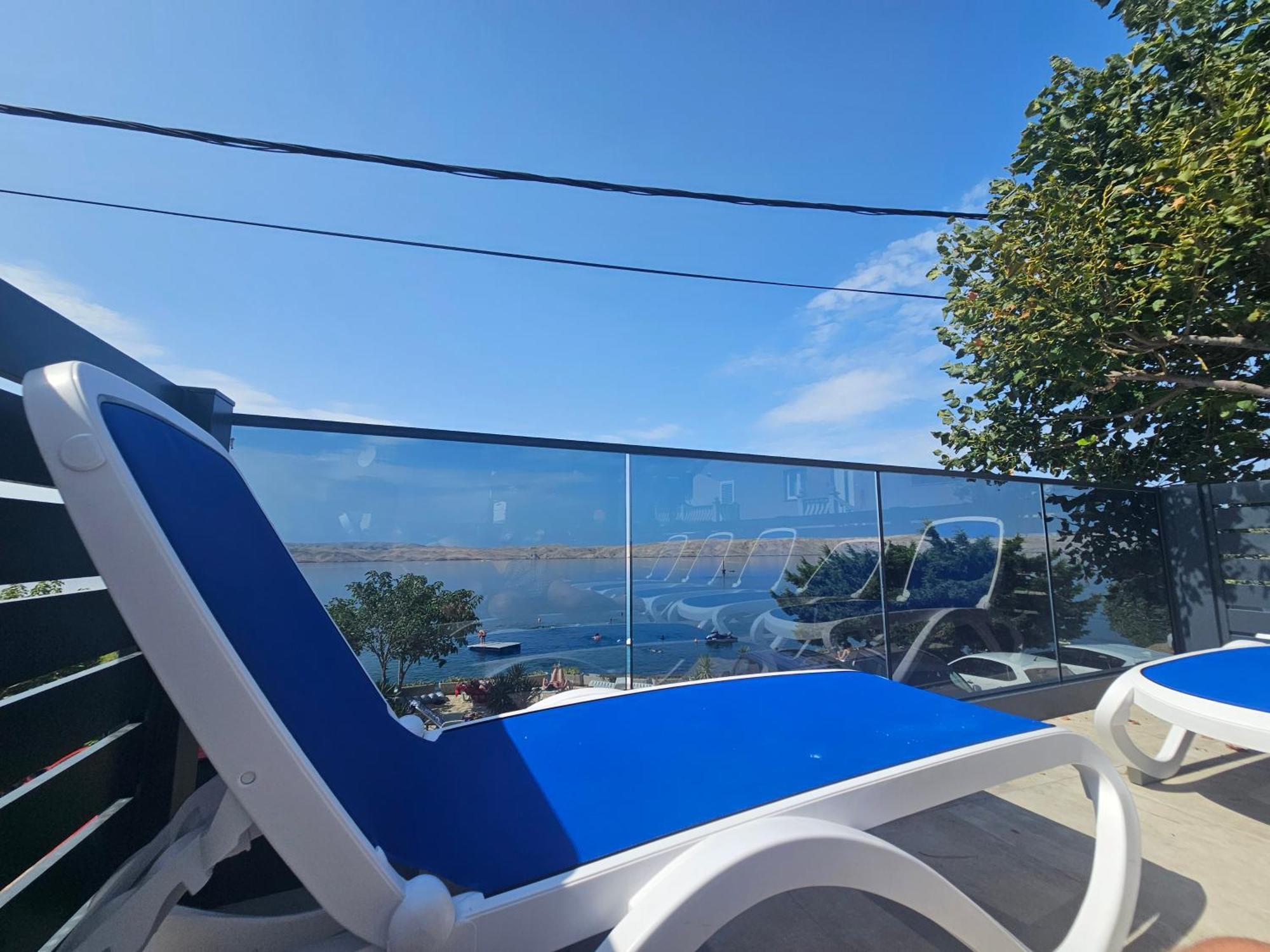 Beachfront House Ivana With Pool - Renovated 2025 Cesarica Ngoại thất bức ảnh