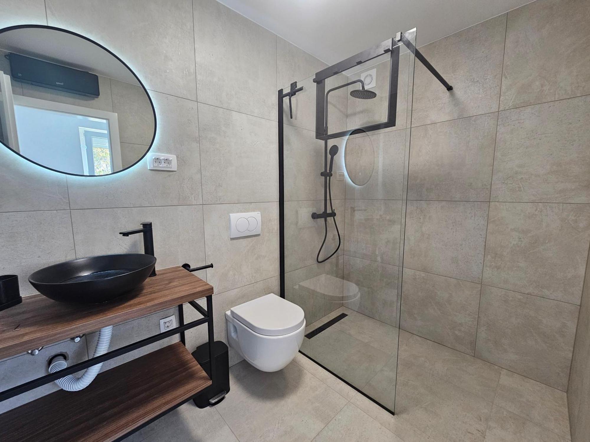 Beachfront House Ivana With Pool - Renovated 2025 Cesarica Ngoại thất bức ảnh