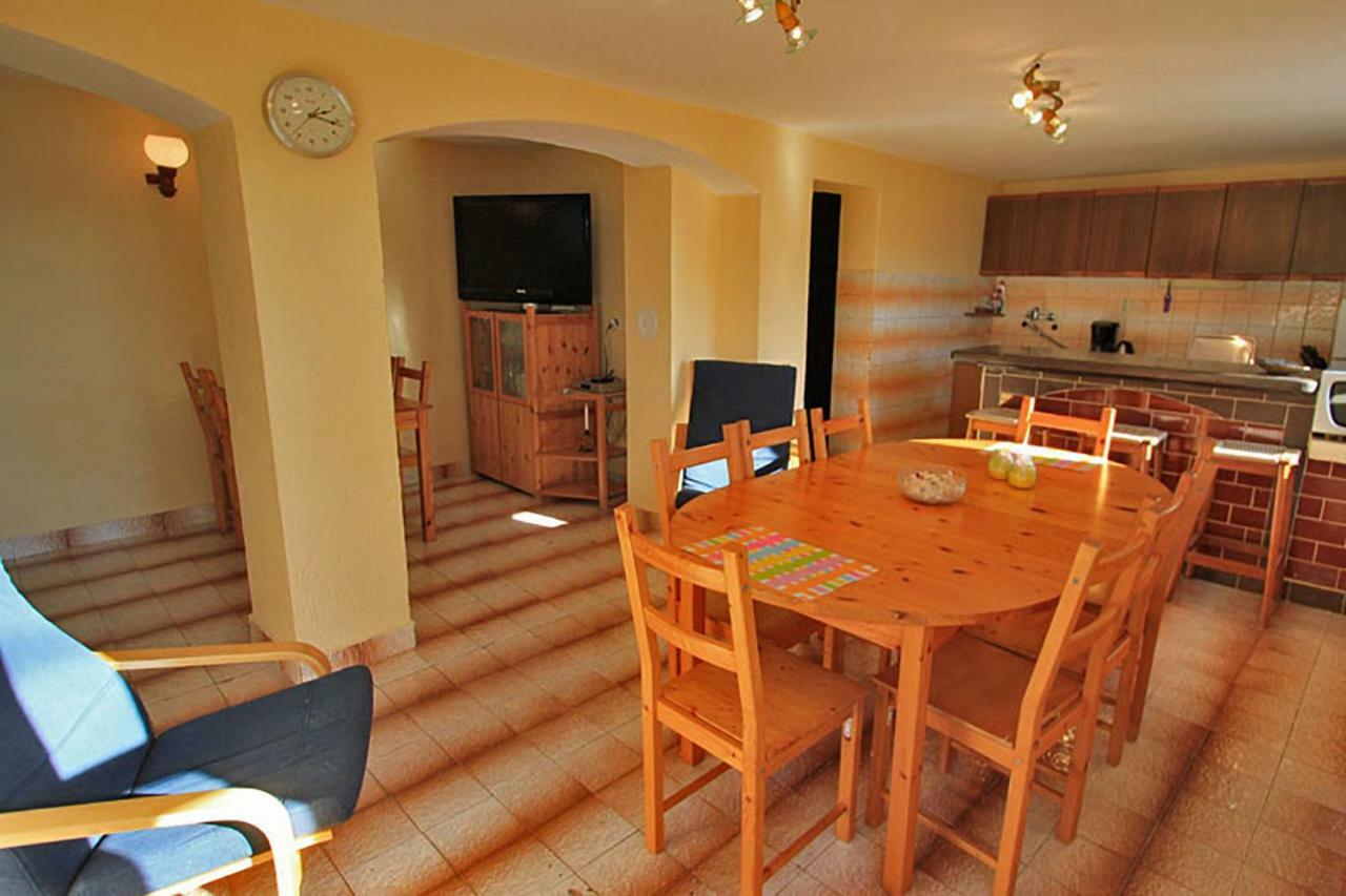 Beachfront House Ivana With Pool - Renovated 2025 Cesarica Ngoại thất bức ảnh